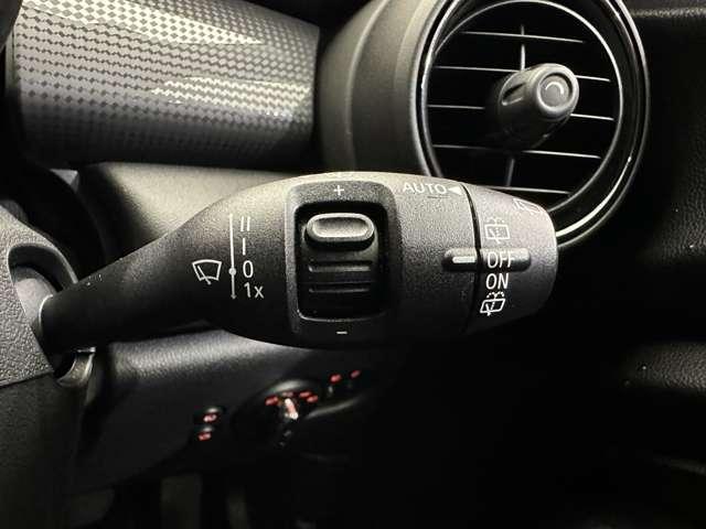 ＭＩＮＩ クーパーＤ　ストリートスタイル　黒革シート　専用アルミホイール　純正ナビ　バックカメラ　ＰＤＣ　コンフォートアクセス　シートヒーター　ペッパーＰＫＧ　ＬＥＤヘッドライト　ＥＴＣ（22枚目）