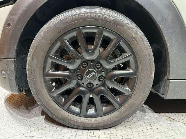 ＭＩＮＩ クーパーＤ　ストリートスタイル　黒革シート　専用アルミホイール　純正ナビ　バックカメラ　ＰＤＣ　コンフォートアクセス　シートヒーター　ペッパーＰＫＧ　ＬＥＤヘッドライト　ＥＴＣ（52枚目）