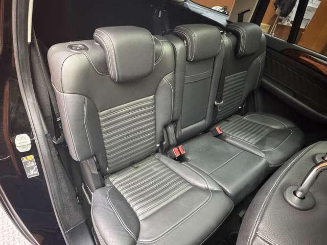 ＧＬＳ ＧＬＳ３５０ｄ　４マチックスポーツ　パノラマＳＲ　黒革シート　ｈａｒｍａｎｋａｒｄｏｎ　ＡＣＣ　ナビ　ＴＶ　３６０°Ｂｌｕｅｔｏｏｔｈ接続　シートＨ　電動リアゲート　アンビエントライト　アクティブパーキング　ハイビームアシスト　ＲＳＰ（9枚目）