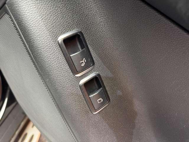 ＧＬＳ ＧＬＳ３５０ｄ　４マチックスポーツ　パノラマＳＲ　黒革シート　ｈａｒｍａｎｋａｒｄｏｎ　ＡＣＣ　ナビ　ＴＶ　３６０°Ｂｌｕｅｔｏｏｔｈ接続　シートＨ　電動リアゲート　アンビエントライト　アクティブパーキング　ハイビームアシスト　ＲＳＰ（32枚目）