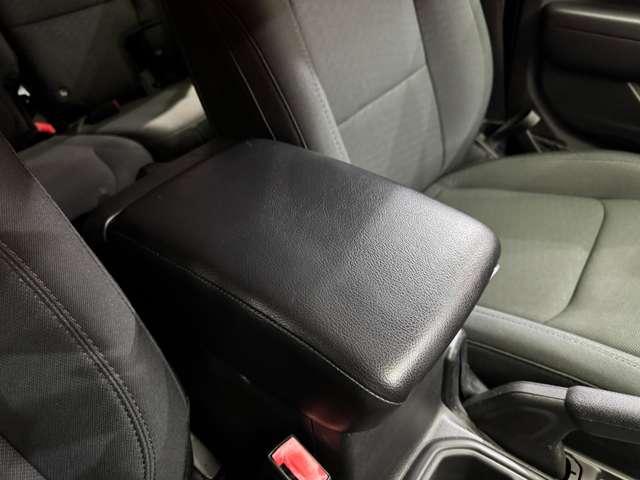 ジープ・ラングラーアンリミテッド スポーツ クルーズコントロール ディスプレイオーディオ CarPlay Bluetooth接続 サイドカメラ バックカメラ プッシュスタート スマートキー オートライト パークアシスト ETC 禁煙車(15枚目)