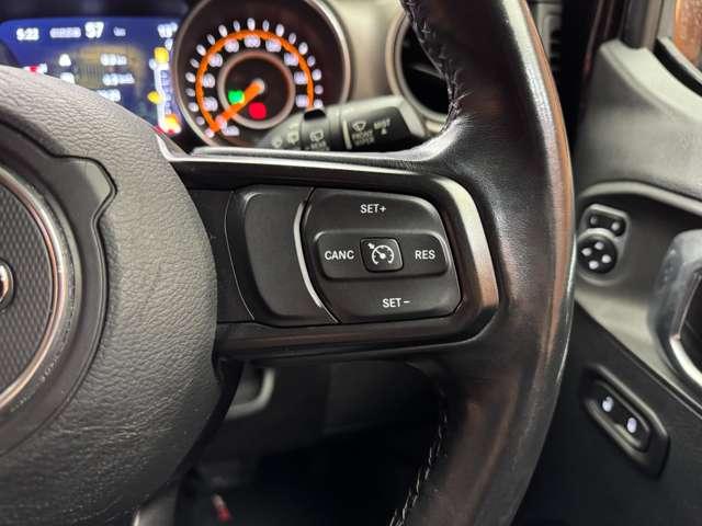ジープ・ラングラーアンリミテッド スポーツ クルーズコントロール ディスプレイオーディオ CarPlay Bluetooth接続 サイドカメラ バックカメラ プッシュスタート スマートキー オートライト パークアシスト ETC 禁煙車(19枚目)