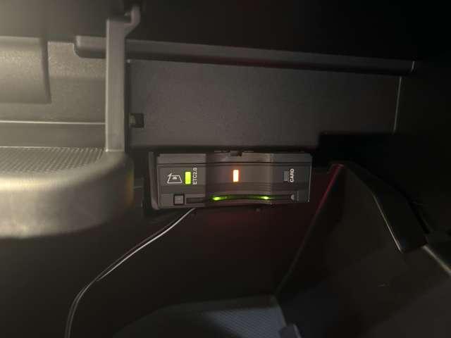 ＧＬＢ ＧＬＢ２００ｄ　４マチック　ＡＭＧライン　パノラマＳＲ　ＡＭＧレザーエクスクルーシブＰＫＧ　純正ナビ　３６０°カメラ　ＡＣＣ　ＢＳＭ　シートヒーター　パワーシート　ＬＥＤヘッドライト　ハイビームアシスト　電動リアゲート　ＥＴＣ　パドルシフト（32枚目）