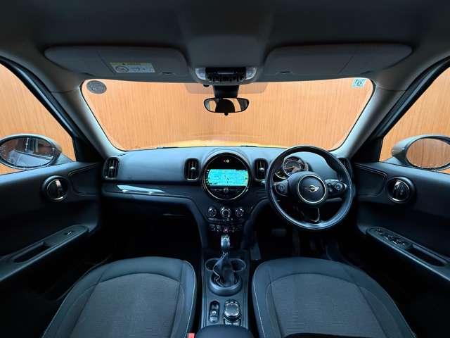 MINI クロスオーバー バッキンガム インテリジェントセーフティ 純正ナビ クルーズコントロール LEDヘッドライト オートライト スマートキー 純正16インチAW ETC 横滑り防止機能 アイドリングストップ Bluetooth(4枚目)