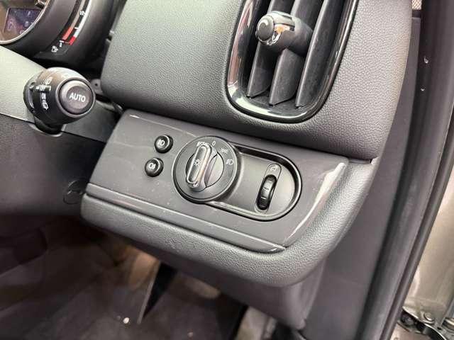 MINI クロスオーバー バッキンガム インテリジェントセーフティ 純正ナビ クルーズコントロール LEDヘッドライト オートライト スマートキー 純正16インチAW ETC 横滑り防止機能 アイドリングストップ Bluetooth(22枚目)