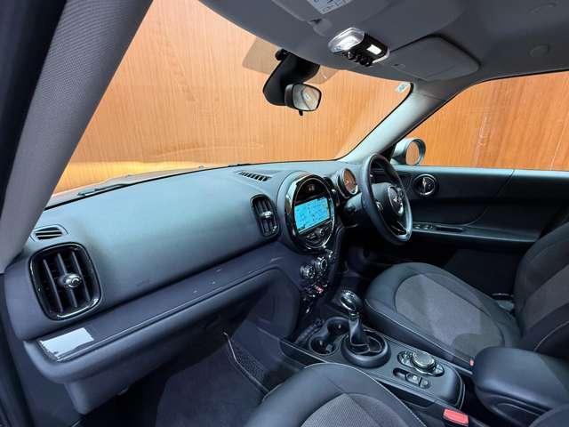 MINI クロスオーバー バッキンガム インテリジェントセーフティ 純正ナビ クルーズコントロール LEDヘッドライト オートライト スマートキー 純正16インチAW ETC 横滑り防止機能 アイドリングストップ Bluetooth(32枚目)