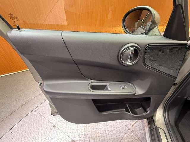 MINI クロスオーバー バッキンガム インテリジェントセーフティ 純正ナビ クルーズコントロール LEDヘッドライト オートライト スマートキー 純正16インチAW ETC 横滑り防止機能 アイドリングストップ Bluetooth(37枚目)