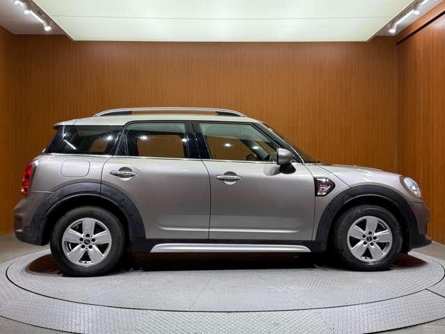 MINI クロスオーバー バッキンガム インテリジェントセーフティ 純正ナビ クルーズコントロール LEDヘッドライト オートライト スマートキー 純正16インチAW ETC 横滑り防止機能 アイドリングストップ Bluetooth(45枚目)