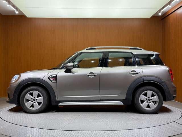 MINI クロスオーバー バッキンガム インテリジェントセーフティ 純正ナビ クルーズコントロール LEDヘッドライト オートライト スマートキー 純正16インチAW ETC 横滑り防止機能 アイドリングストップ Bluetooth(46枚目)