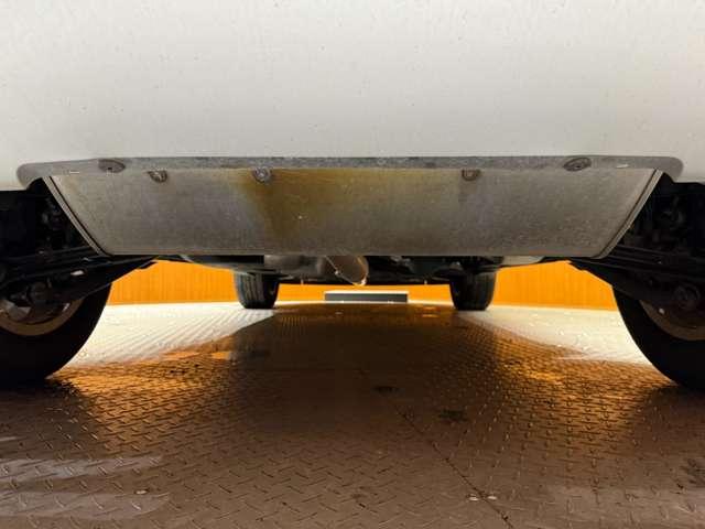 ジープ・コンパス ロンジチュード ACC 純正ナビ バックカメラ パーキングアシスト レーンアシスト ブラインドスポットアシスト ヒーテッドドアミラー 純正17インチAW ETC 電動パーキングブレーキ 横滑り防止機能(57枚目)