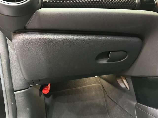 ＭＩＮＩ ジョンクーパーワークス　６速ＭＴ　クルーズコントロール　ヘッドアップディスプレイ　ナビ　Ｂカメラ　Ｂｌｕｅｔｏｏｔｈ接続　リアＰＤＣ　　ＬＥＤヘッドライト　エクステリアミラーＰＫＧ　１８インチＡＷ　ミラー内蔵ＥＴＣ　ドラレコ（28枚目）