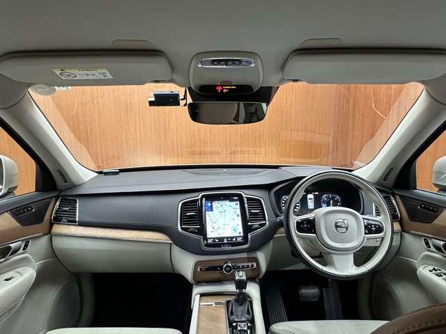 XC90 D5 AWD インスクリプション 白革シート harmankardonサウンド HUD ACC ナビ TV 360°Bluetooth接続 シートヒーター ステアリングH 自動駐車 電動リアゲート 衝突軽減B BSM LKA ETC(4枚目)
