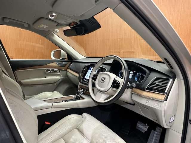 XC90 D5 AWD インスクリプション 白革シート harmankardonサウンド HUD ACC ナビ TV 360°Bluetooth接続 シートヒーター ステアリングH 自動駐車 電動リアゲート 衝突軽減B BSM LKA ETC(5枚目)