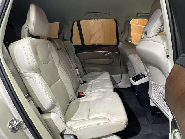 XC90 D5 AWD インスクリプション 白革シート harmankardonサウンド HUD ACC ナビ TV 360°Bluetooth接続 シートヒーター ステアリングH 自動駐車 電動リアゲート 衝突軽減B BSM LKA ETC(8枚目)