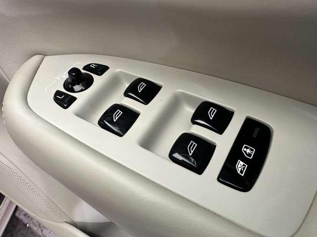 XC90 D5 AWD インスクリプション 白革シート harmankardonサウンド HUD ACC ナビ TV 360°Bluetooth接続 シートヒーター ステアリングH 自動駐車 電動リアゲート 衝突軽減B BSM LKA ETC(29枚目)