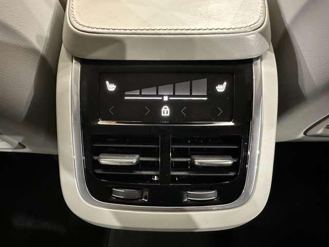 XC90 D5 AWD インスクリプション 白革シート harmankardonサウンド HUD ACC ナビ TV 360°Bluetooth接続 シートヒーター ステアリングH 自動駐車 電動リアゲート 衝突軽減B BSM LKA ETC(37枚目)
