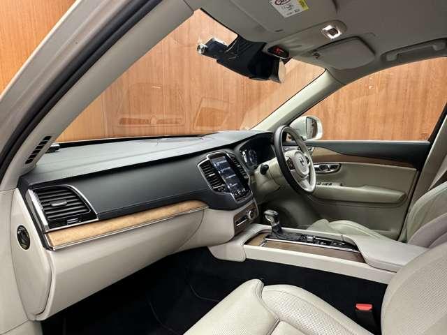 XC90 D5 AWD インスクリプション 白革シート harmankardonサウンド HUD ACC ナビ TV 360°Bluetooth接続 シートヒーター ステアリングH 自動駐車 電動リアゲート 衝突軽減B BSM LKA ETC(38枚目)