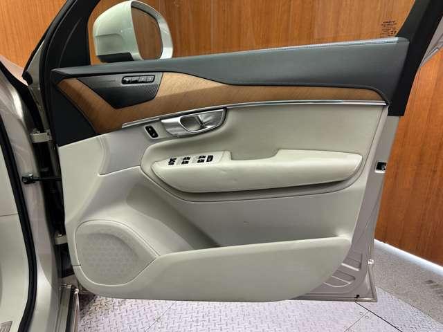 XC90 D5 AWD インスクリプション 白革シート harmankardonサウンド HUD ACC ナビ TV 360°Bluetooth接続 シートヒーター ステアリングH 自動駐車 電動リアゲート 衝突軽減B BSM LKA ETC(44枚目)