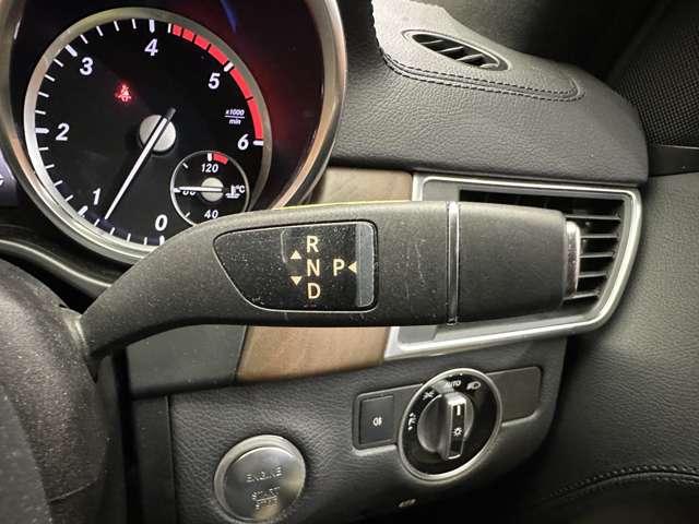 ＧＬクラス ＧＬ３５０　ブルテク４マチックレザーエクスクルシブＰ　パノラマＳＲ　白革シート　ディストロニックプラス　ナビ　ＴＶ　３６０°カメラ　電動リアゲート　パワーシート　シートＨ　　キーレスゴー　　レーンアシスト　ブラインドスポット　ＥＴＣ　レーダーセーフティＰ（25枚目）