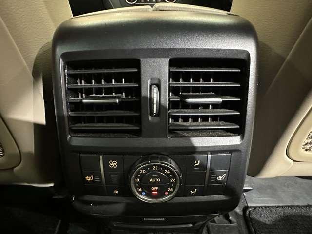 ＧＬクラス ＧＬ３５０　ブルテク４マチックレザーエクスクルシブＰ　パノラマＳＲ　白革シート　ディストロニックプラス　ナビ　ＴＶ　３６０°カメラ　電動リアゲート　パワーシート　シートＨ　　キーレスゴー　　レーンアシスト　ブラインドスポット　ＥＴＣ　レーダーセーフティＰ（38枚目）