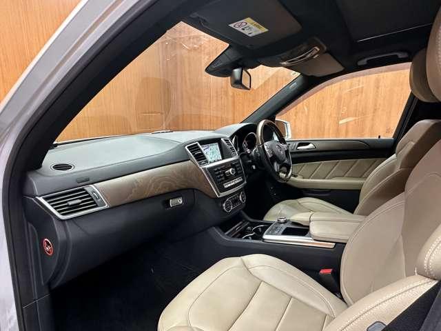 ＧＬクラス ＧＬ３５０　ブルテク４マチックレザーエクスクルシブＰ　パノラマＳＲ　白革シート　ディストロニックプラス　ナビ　ＴＶ　３６０°カメラ　電動リアゲート　パワーシート　シートＨ　　キーレスゴー　　レーンアシスト　ブラインドスポット　ＥＴＣ　レーダーセーフティＰ（39枚目）