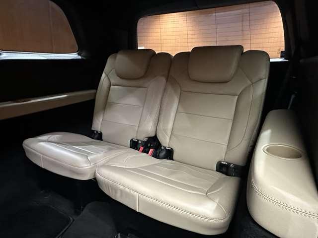 ＧＬクラス ＧＬ３５０　ブルテク４マチックレザーエクスクルシブＰ　パノラマＳＲ　白革シート　ディストロニックプラス　ナビ　ＴＶ　３６０°カメラ　電動リアゲート　パワーシート　シートＨ　　キーレスゴー　　レーンアシスト　ブラインドスポット　ＥＴＣ　レーダーセーフティＰ（44枚目）