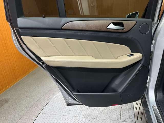 ＧＬクラス ＧＬ３５０　ブルテク４マチックレザーエクスクルシブＰ　パノラマＳＲ　白革シート　ディストロニックプラス　ナビ　ＴＶ　３６０°カメラ　電動リアゲート　パワーシート　シートＨ　　キーレスゴー　　レーンアシスト　ブラインドスポット　ＥＴＣ　レーダーセーフティＰ（48枚目）