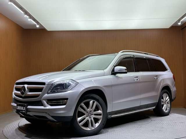 ＧＬクラス ＧＬ３５０　ブルテク４マチックレザーエクスクルシブＰ　パノラマＳＲ　白革シート　ディストロニックプラス　ナビ　ＴＶ　３６０°カメラ　電動リアゲート　パワーシート　シートＨ　　キーレスゴー　　レーンアシスト　ブラインドスポット　ＥＴＣ　レーダーセーフティＰ（61枚目）