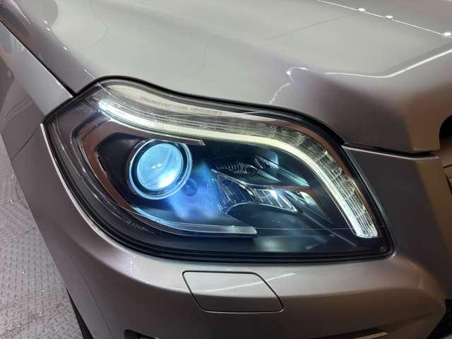 ＧＬクラス ＧＬ３５０　ブルテク４マチックレザーエクスクルシブＰ　パノラマＳＲ　白革シート　ディストロニックプラス　ナビ　ＴＶ　３６０°カメラ　電動リアゲート　パワーシート　シートＨ　　キーレスゴー　　レーンアシスト　ブラインドスポット　ＥＴＣ　レーダーセーフティＰ（64枚目）