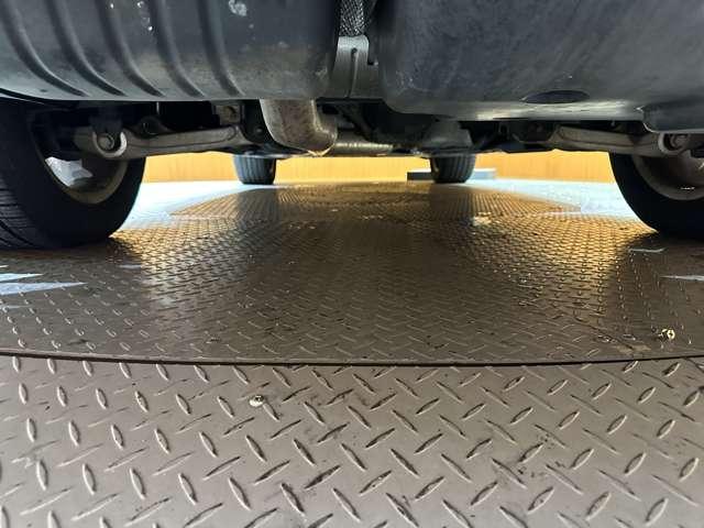 ＧＬクラス ＧＬ３５０　ブルテク４マチックレザーエクスクルシブＰ　パノラマＳＲ　白革シート　ディストロニックプラス　ナビ　ＴＶ　３６０°カメラ　電動リアゲート　パワーシート　シートＨ　　キーレスゴー　　レーンアシスト　ブラインドスポット　ＥＴＣ　レーダーセーフティＰ（73枚目）