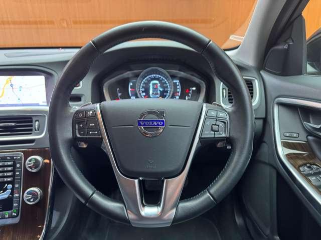 Ｖ６０ Ｄ４　クラシック　サンルーフ　純正ナビ　バックカメラ　ＰＤＣ　ＡＣＣ　ＢＬＩＳ　黒革　シートヒーター　パワーシート　キセノンヘッドライト　オートライト　ＥＴＣ　レーンキーピングエイド　アイドリングストップ（19枚目）