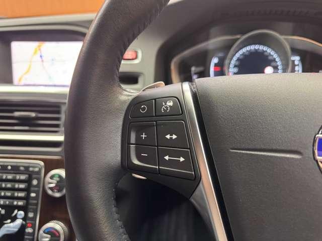 Ｖ６０ Ｄ４　クラシック　サンルーフ　純正ナビ　バックカメラ　ＰＤＣ　ＡＣＣ　ＢＬＩＳ　黒革　シートヒーター　パワーシート　キセノンヘッドライト　オートライト　ＥＴＣ　レーンキーピングエイド　アイドリングストップ（22枚目）