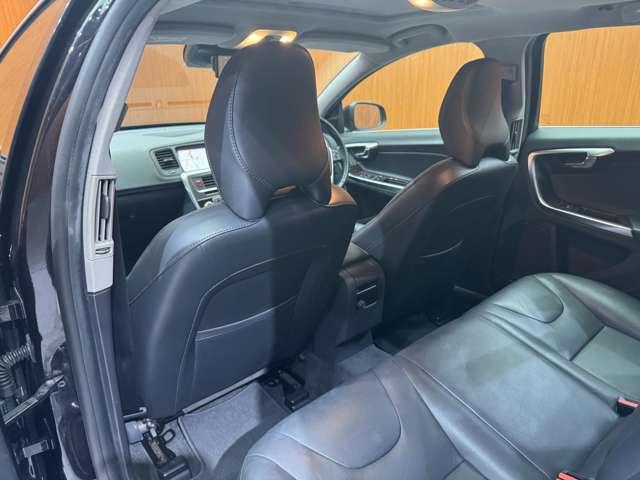 Ｖ６０ Ｄ４　クラシック　サンルーフ　純正ナビ　バックカメラ　ＰＤＣ　ＡＣＣ　ＢＬＩＳ　黒革　シートヒーター　パワーシート　キセノンヘッドライト　オートライト　ＥＴＣ　レーンキーピングエイド　アイドリングストップ（42枚目）