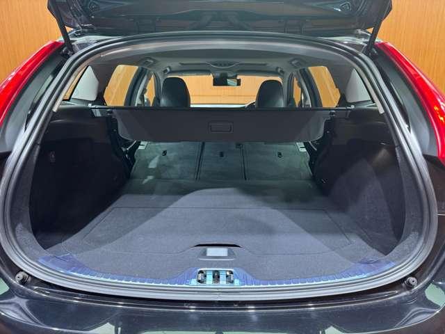 Ｖ６０ Ｄ４　クラシック　サンルーフ　純正ナビ　バックカメラ　ＰＤＣ　ＡＣＣ　ＢＬＩＳ　黒革　シートヒーター　パワーシート　キセノンヘッドライト　オートライト　ＥＴＣ　レーンキーピングエイド　アイドリングストップ（50枚目）