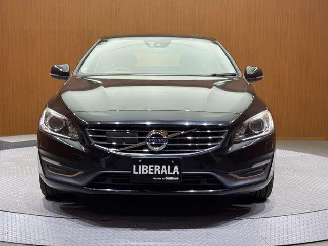 Ｖ６０ Ｄ４　クラシック　サンルーフ　純正ナビ　バックカメラ　ＰＤＣ　ＡＣＣ　ＢＬＩＳ　黒革　シートヒーター　パワーシート　キセノンヘッドライト　オートライト　ＥＴＣ　レーンキーピングエイド　アイドリングストップ（51枚目）