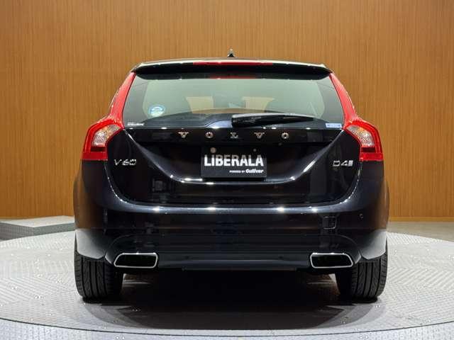 Ｖ６０ Ｄ４　クラシック　サンルーフ　純正ナビ　バックカメラ　ＰＤＣ　ＡＣＣ　ＢＬＩＳ　黒革　シートヒーター　パワーシート　キセノンヘッドライト　オートライト　ＥＴＣ　レーンキーピングエイド　アイドリングストップ（52枚目）