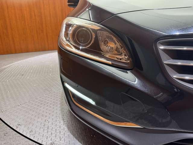 Ｖ６０ Ｄ４　クラシック　サンルーフ　純正ナビ　バックカメラ　ＰＤＣ　ＡＣＣ　ＢＬＩＳ　黒革　シートヒーター　パワーシート　キセノンヘッドライト　オートライト　ＥＴＣ　レーンキーピングエイド　アイドリングストップ（59枚目）