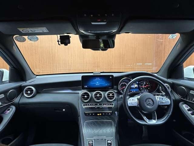 ＧＬＣ ＧＬＣ２２０ｄ　４マチック　ＡＭＧライン　純正ナビ　３６０°カメラ　ＡＣＣ　ハーフレザーシート　シートヒーター　パワーシート　ＬＥＤヘッドライト　ハイビームアシスト　アンビエントライト　電動リアゲート　ドライブレコーダー　純正１９インチＡＷ（4枚目）