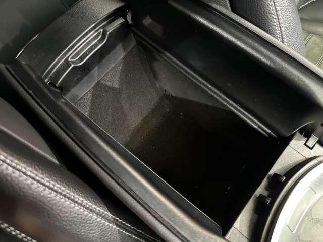 ＧＬＣ ＧＬＣ２２０ｄ　４マチック　ＡＭＧライン　純正ナビ　３６０°カメラ　ＡＣＣ　ハーフレザーシート　シートヒーター　パワーシート　ＬＥＤヘッドライト　ハイビームアシスト　アンビエントライト　電動リアゲート　ドライブレコーダー　純正１９インチＡＷ（17枚目）