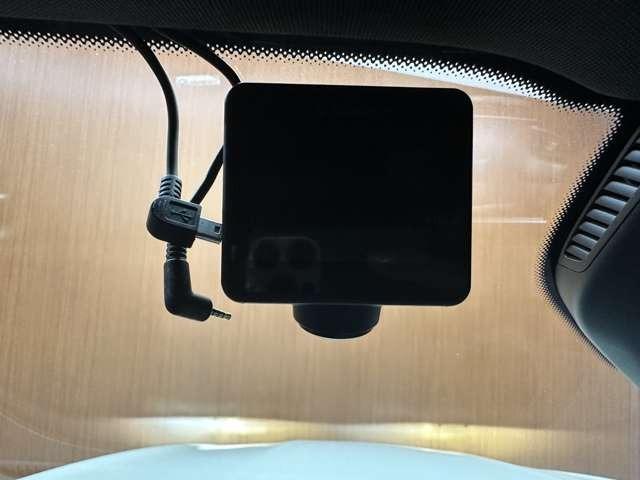 ＧＬＣ ＧＬＣ２２０ｄ　４マチック　ＡＭＧライン　純正ナビ　３６０°カメラ　ＡＣＣ　ハーフレザーシート　シートヒーター　パワーシート　ＬＥＤヘッドライト　ハイビームアシスト　アンビエントライト　電動リアゲート　ドライブレコーダー　純正１９インチＡＷ（30枚目）