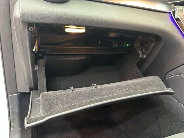 ＧＬＣ ＧＬＣ２２０ｄ　４マチック　ＡＭＧライン　純正ナビ　３６０°カメラ　ＡＣＣ　ハーフレザーシート　シートヒーター　パワーシート　ＬＥＤヘッドライト　ハイビームアシスト　アンビエントライト　電動リアゲート　ドライブレコーダー　純正１９インチＡＷ（33枚目）