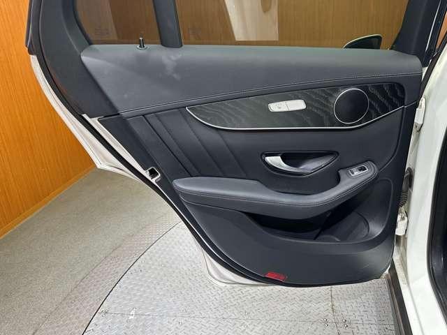 ＧＬＣ ＧＬＣ２２０ｄ　４マチック　ＡＭＧライン　純正ナビ　３６０°カメラ　ＡＣＣ　ハーフレザーシート　シートヒーター　パワーシート　ＬＥＤヘッドライト　ハイビームアシスト　アンビエントライト　電動リアゲート　ドライブレコーダー　純正１９インチＡＷ（43枚目）