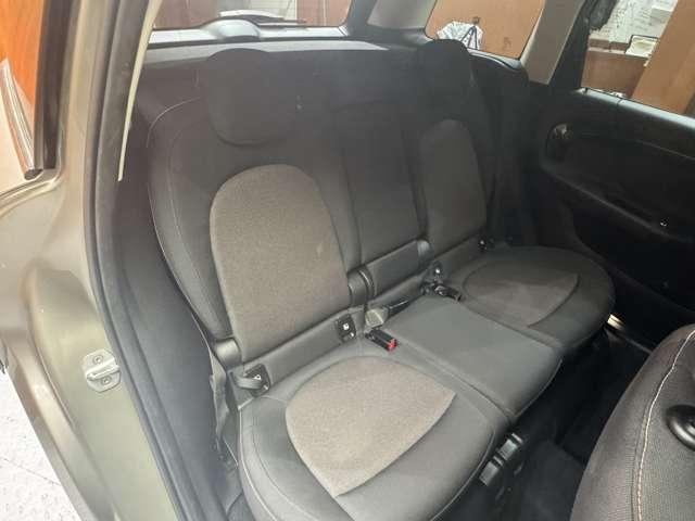 ＭＩＮＩ クーパーＤ　クロスオーバー　ＡＣＣ　純正ナビ　バックカメラ　リアＰＤＣ　衝突軽減Ｂ　Ｂｌｕｅｔｏｏｔｈ　ＬＥＤヘッドライト　オートライト　ＥＴＣ　純正１７インチＡＷ　横滑り防止機能　アイドリングストップ　電動リアゲート（8枚目）