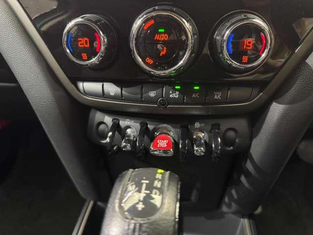 ＭＩＮＩ クーパーＤ　クロスオーバー　ＡＣＣ　純正ナビ　バックカメラ　リアＰＤＣ　衝突軽減Ｂ　Ｂｌｕｅｔｏｏｔｈ　ＬＥＤヘッドライト　オートライト　ＥＴＣ　純正１７インチＡＷ　横滑り防止機能　アイドリングストップ　電動リアゲート（14枚目）