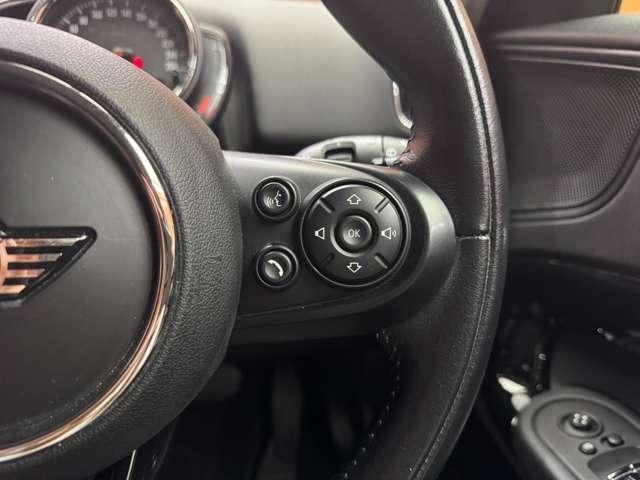 ＭＩＮＩ クーパーＤ　クロスオーバー　ＡＣＣ　純正ナビ　バックカメラ　リアＰＤＣ　衝突軽減Ｂ　Ｂｌｕｅｔｏｏｔｈ　ＬＥＤヘッドライト　オートライト　ＥＴＣ　純正１７インチＡＷ　横滑り防止機能　アイドリングストップ　電動リアゲート（21枚目）
