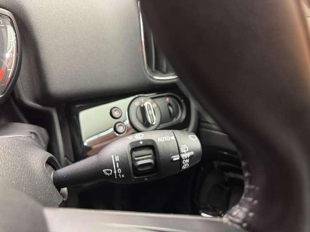 ＭＩＮＩ クーパーＤ　クロスオーバー　ＡＣＣ　純正ナビ　バックカメラ　リアＰＤＣ　衝突軽減Ｂ　Ｂｌｕｅｔｏｏｔｈ　ＬＥＤヘッドライト　オートライト　ＥＴＣ　純正１７インチＡＷ　横滑り防止機能　アイドリングストップ　電動リアゲート（23枚目）