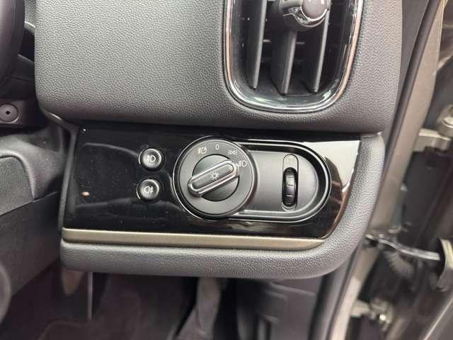 ＭＩＮＩ クーパーＤ　クロスオーバー　ＡＣＣ　純正ナビ　バックカメラ　リアＰＤＣ　衝突軽減Ｂ　Ｂｌｕｅｔｏｏｔｈ　ＬＥＤヘッドライト　オートライト　ＥＴＣ　純正１７インチＡＷ　横滑り防止機能　アイドリングストップ　電動リアゲート（25枚目）