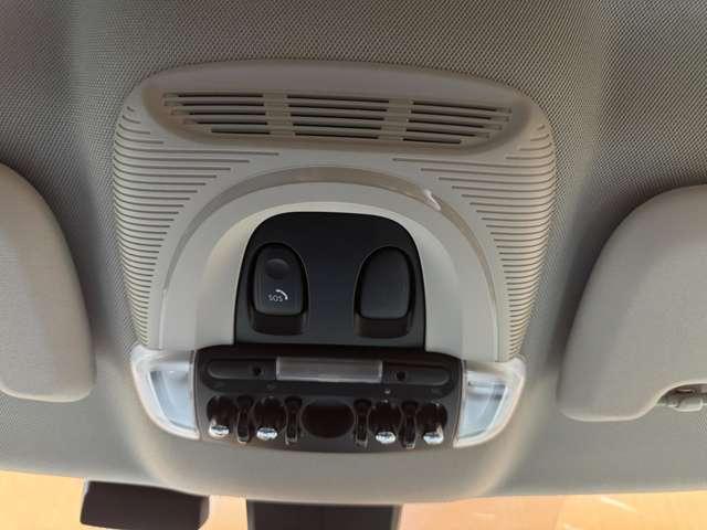 ＭＩＮＩ クーパーＤ　クロスオーバー　ＡＣＣ　純正ナビ　バックカメラ　リアＰＤＣ　衝突軽減Ｂ　Ｂｌｕｅｔｏｏｔｈ　ＬＥＤヘッドライト　オートライト　ＥＴＣ　純正１７インチＡＷ　横滑り防止機能　アイドリングストップ　電動リアゲート（31枚目）