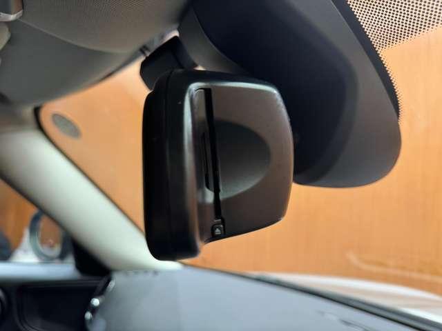 ＭＩＮＩ クーパーＤ　クロスオーバー　ＡＣＣ　純正ナビ　バックカメラ　リアＰＤＣ　衝突軽減Ｂ　Ｂｌｕｅｔｏｏｔｈ　ＬＥＤヘッドライト　オートライト　ＥＴＣ　純正１７インチＡＷ　横滑り防止機能　アイドリングストップ　電動リアゲート（32枚目）