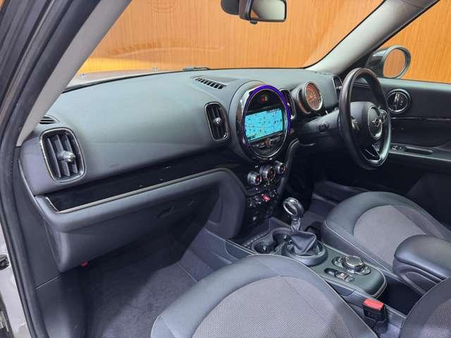 ＭＩＮＩ クーパーＤ　クロスオーバー　ＡＣＣ　純正ナビ　バックカメラ　リアＰＤＣ　衝突軽減Ｂ　Ｂｌｕｅｔｏｏｔｈ　ＬＥＤヘッドライト　オートライト　ＥＴＣ　純正１７インチＡＷ　横滑り防止機能　アイドリングストップ　電動リアゲート（38枚目）